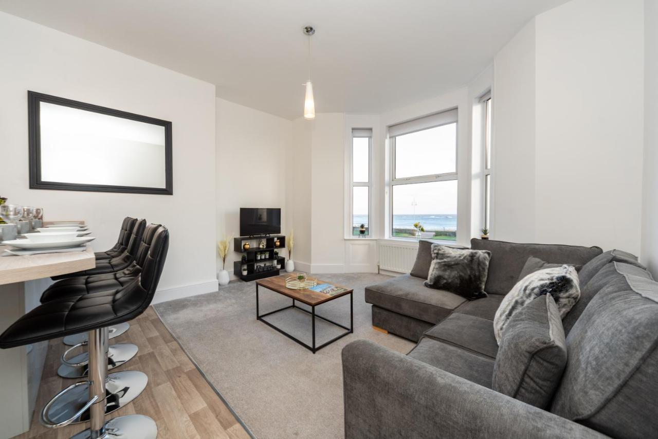 Sea Views Stunning 2 Bedroom Apartment # Lowestoft Buitenkant foto