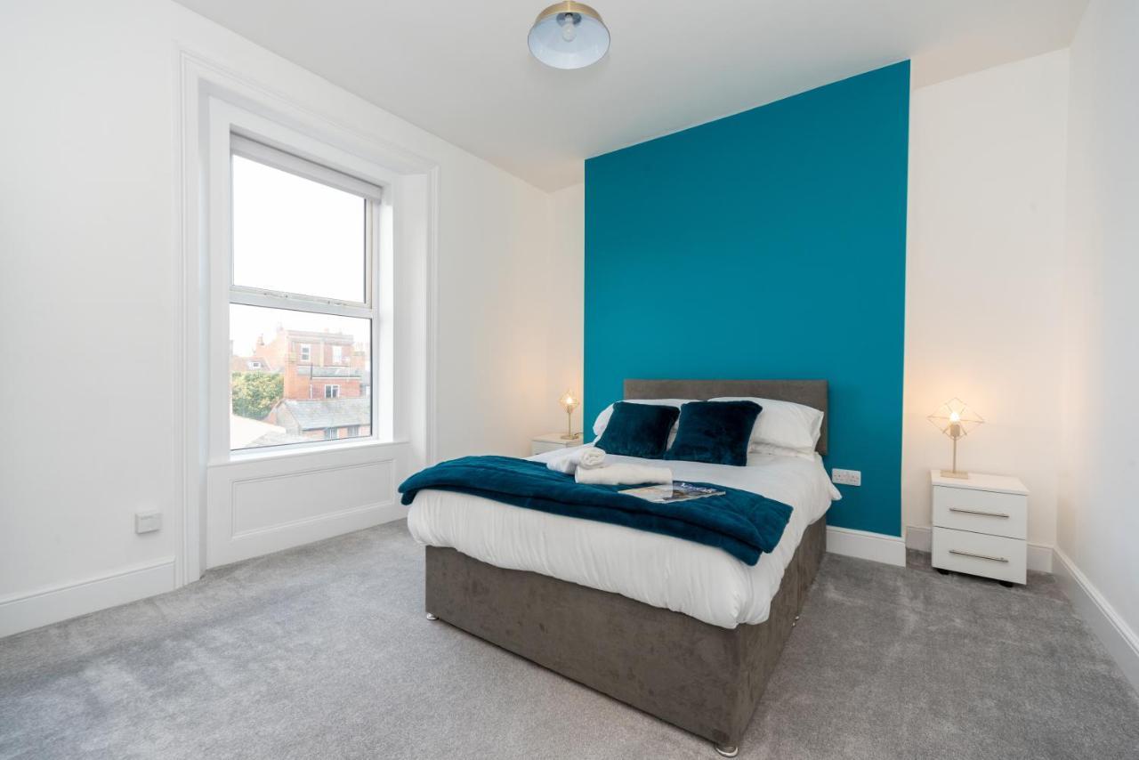 Sea Views Stunning 2 Bedroom Apartment # Lowestoft Buitenkant foto